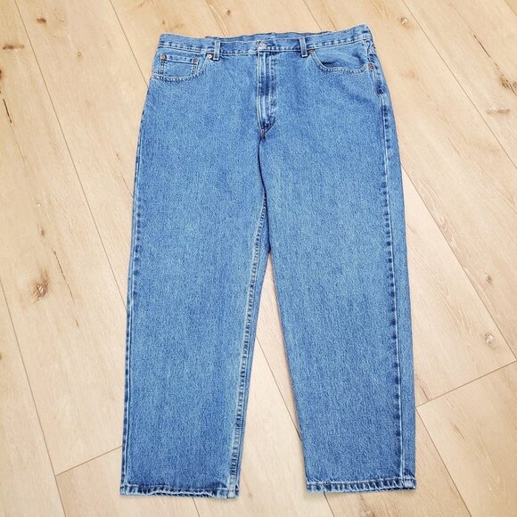 LEVIS 550 Jeans Straight Leg Relaxed Fit Blue Medium Stonewash Mens 44 x 30 EUC - Picture 1 of 15